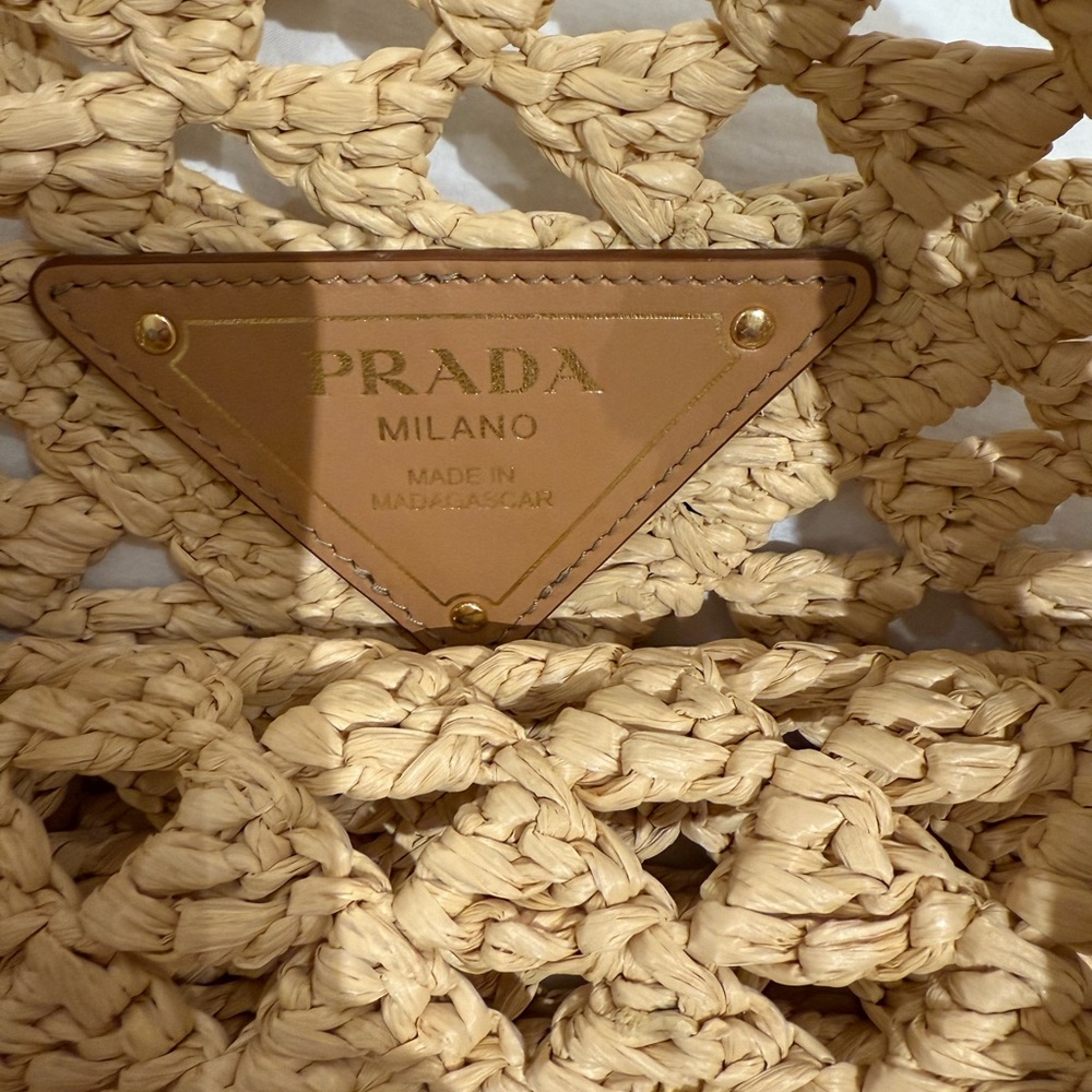 Prada Tan Tote Bag with Woven Design and Structured Shape - Picture 6 of 7